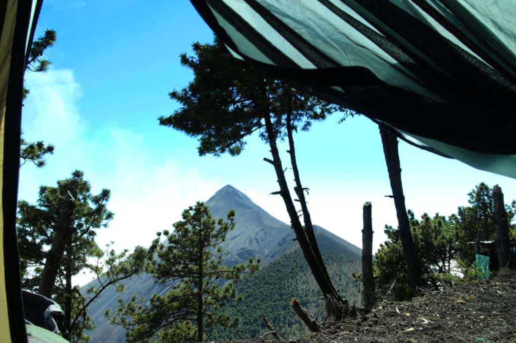 Vista desde me carpa en la caminata del volcán Acatenango