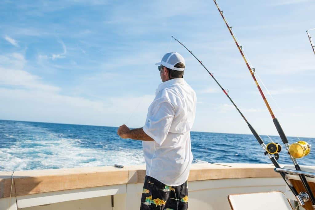 Pesca deportiva en alta mar - playa del pacífico de guatemala