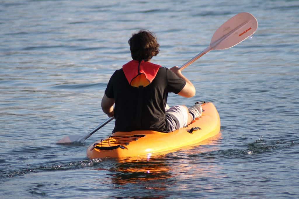 el kayak es una gran cosa que hacer en San Juan la Laguna Guatemala