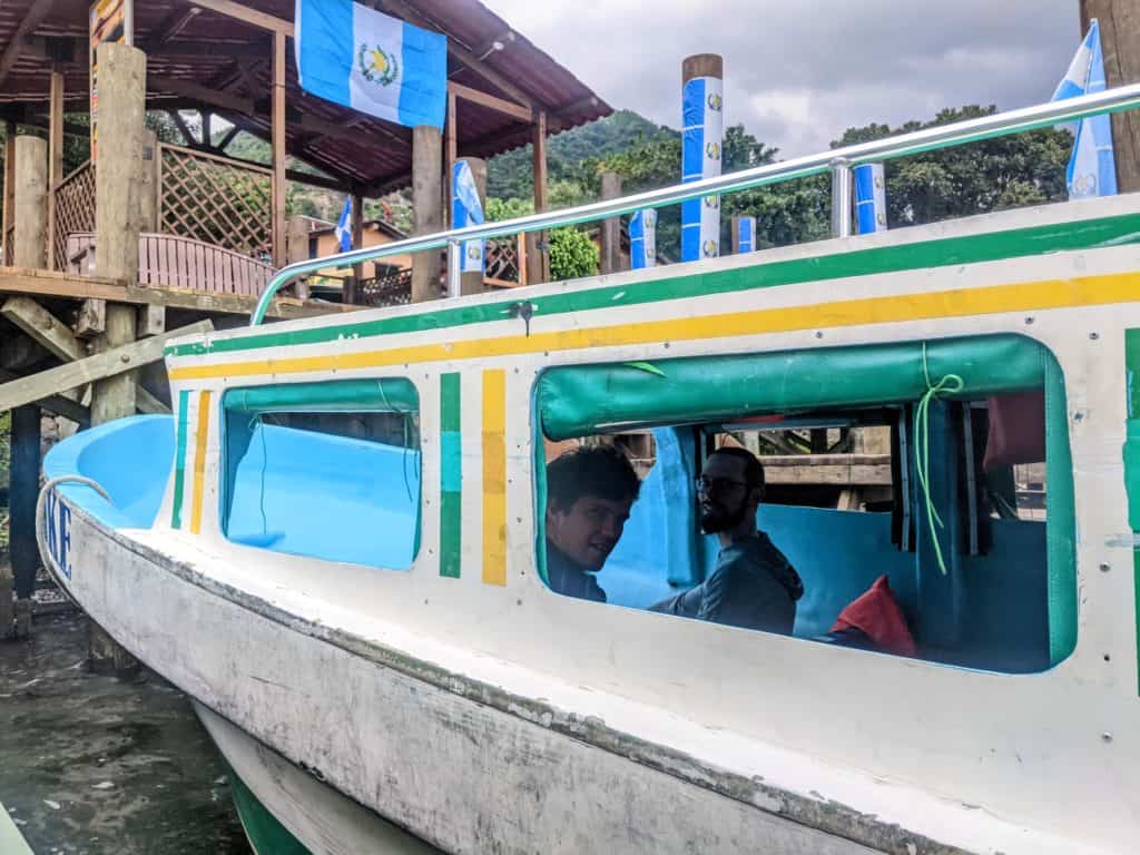 Boat docking in Santa Cruz la Laguna