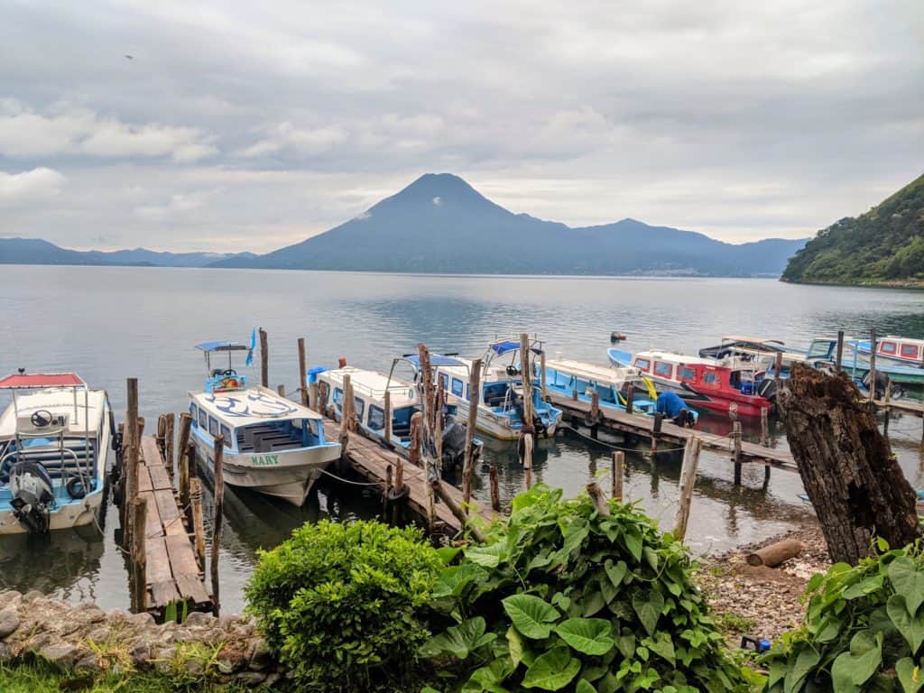 Santa Cruz la Laguna main docks