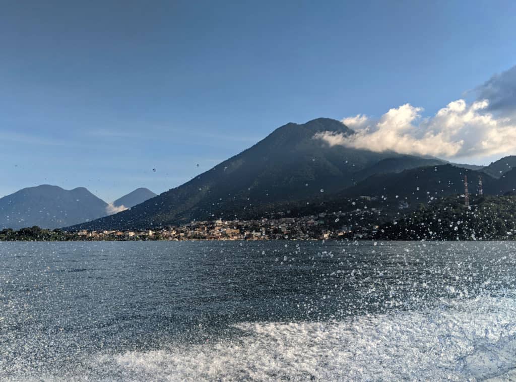 Volcán San Pedro desde la lancha